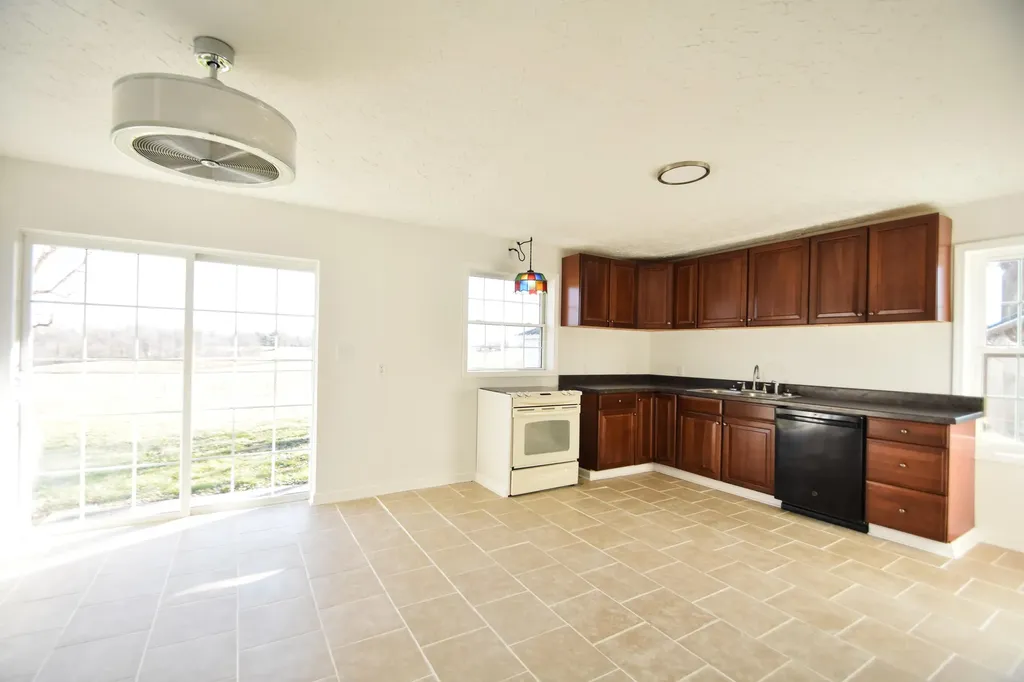 62 Hughes Fork Road Mckee KY 40447