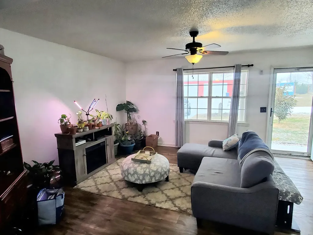 594 Sycamore Drive Bronston KY 42518