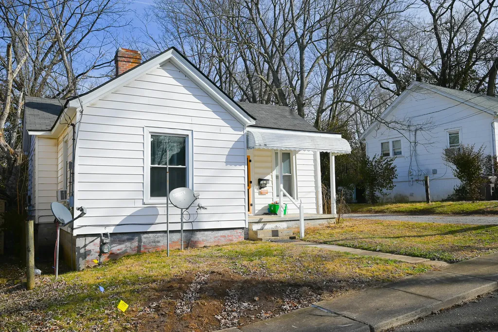 132 Virginia Avenue Paris KY 40361