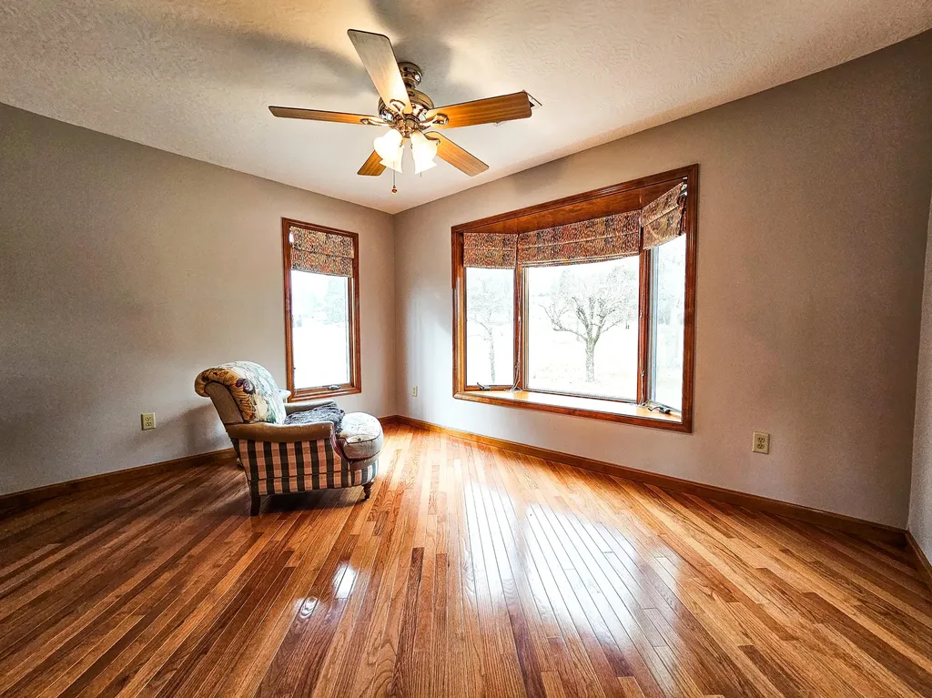 601 Indian Ridge Road Falls Of Rough KY 40119
