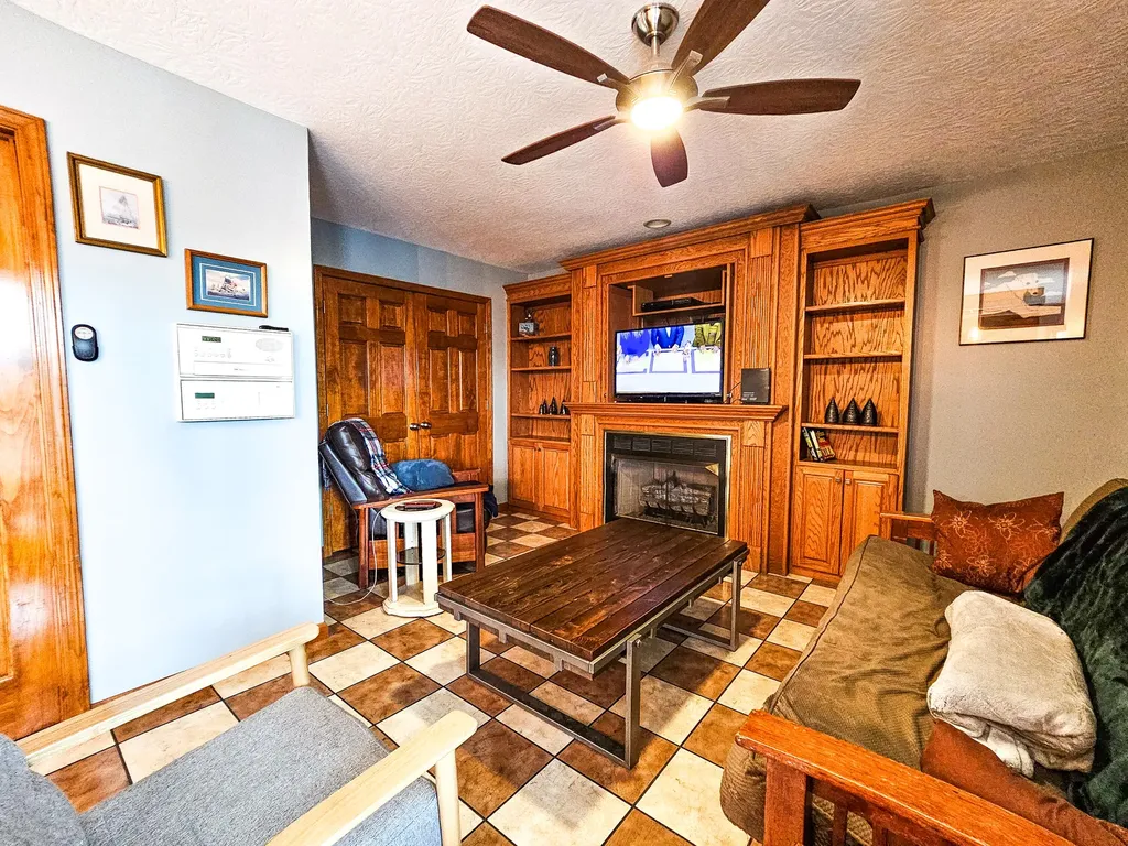 601 Indian Ridge Road Falls Of Rough KY 40119