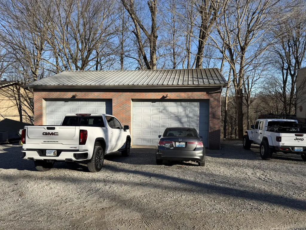 601 Indian Ridge Road Falls Of Rough KY 40119