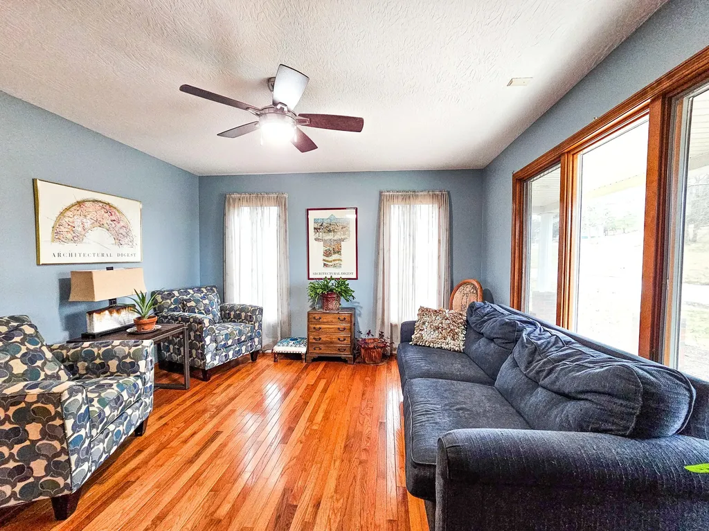 601 Indian Ridge Road Falls Of Rough KY 40119