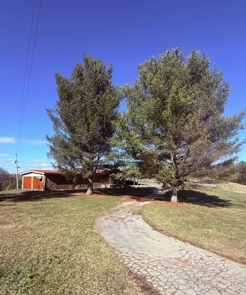 1615 Vaughn Ridge Road London KY 40741