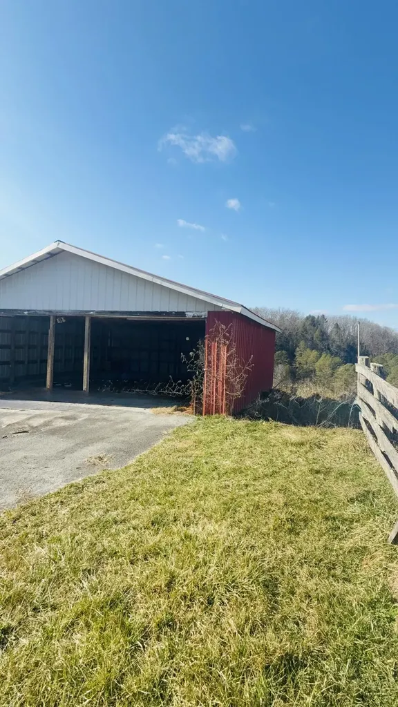 1615 Vaughn Ridge Road London KY 40741