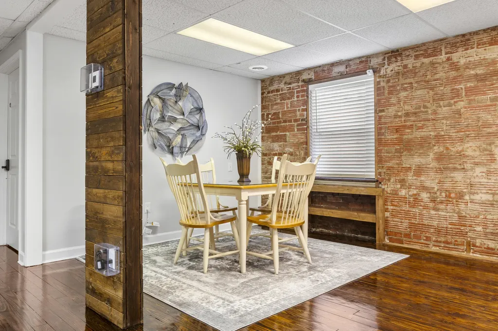 110 W Kentucky Avenue Pineville KY 40977