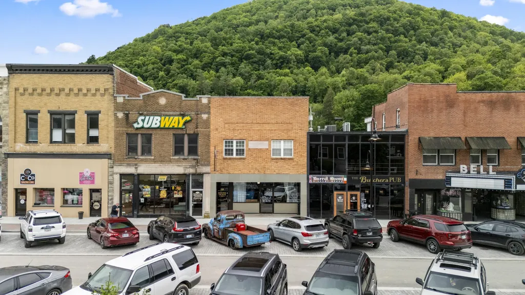 110 W Kentucky Avenue Pineville KY 40977