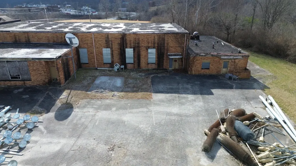 717 Liberty Road West Liberty KY 41472