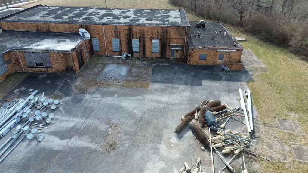 717 Liberty Road West Liberty KY 41472
