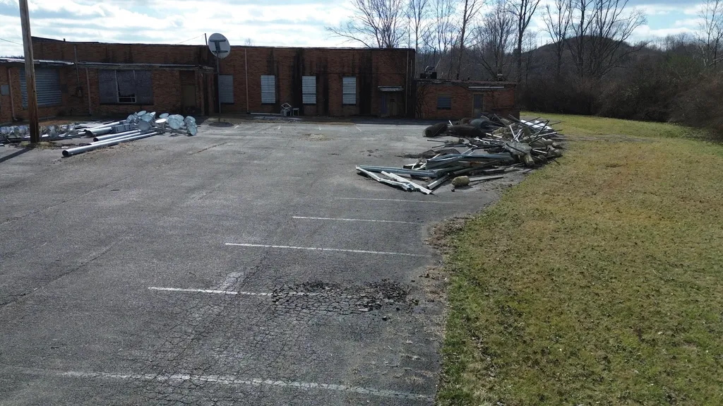 717 Liberty Road West Liberty KY 41472