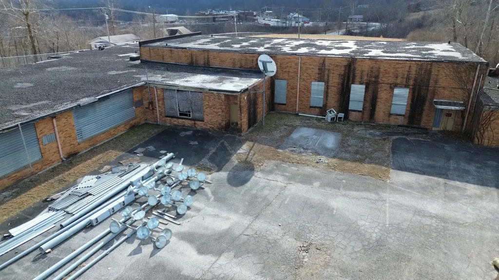717 Liberty Road West Liberty KY 41472