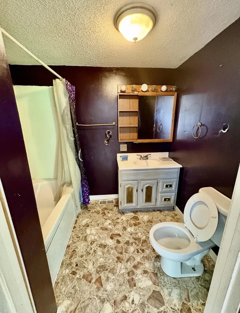 243 Nosben Fork Belfry KY 41514