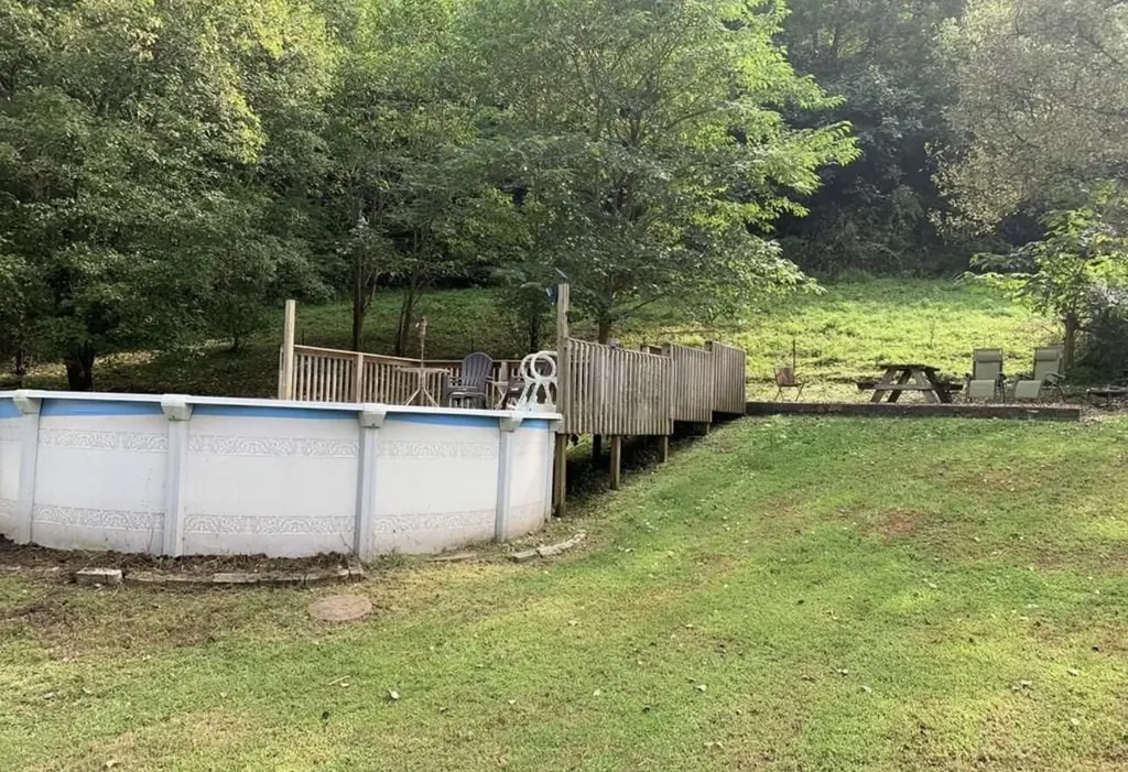 243 Nosben Fork Belfry KY 41514