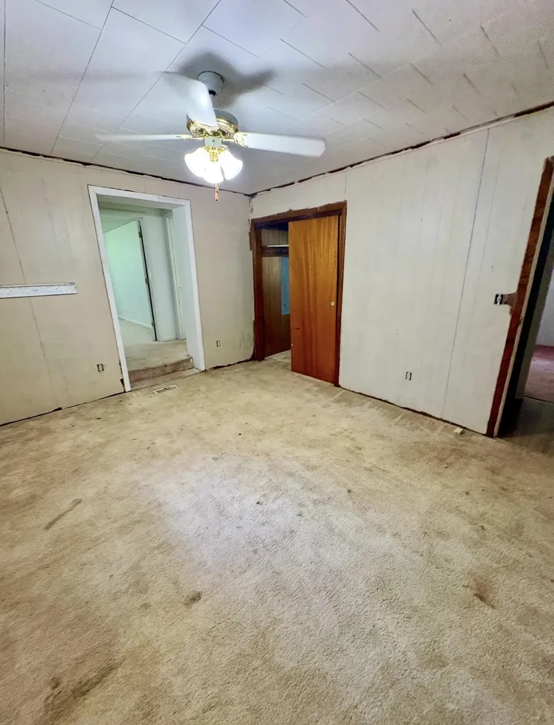 243 Nosben Fork Belfry KY 41514