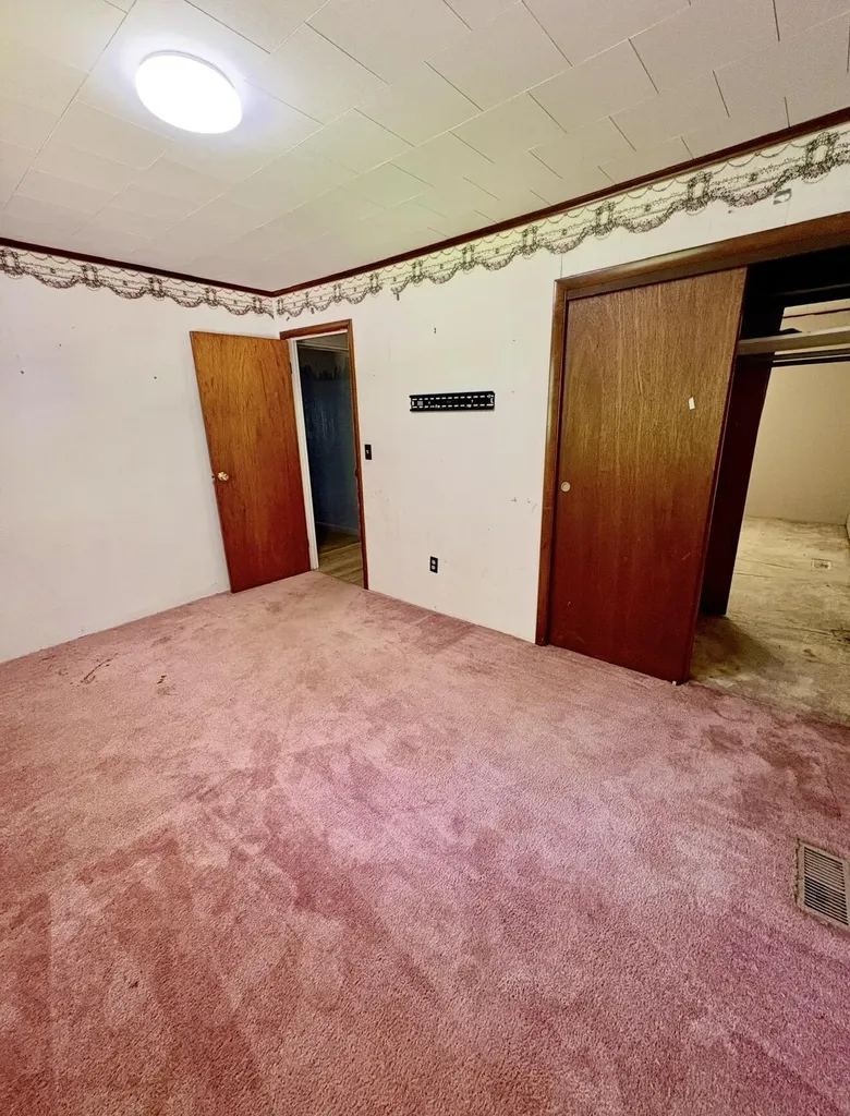 243 Nosben Fork Belfry KY 41514