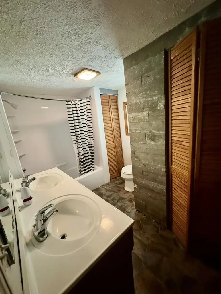 243 Nosben Fork Belfry KY 41514