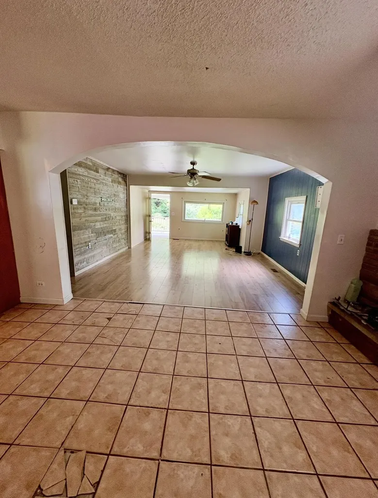 243 Nosben Fork Belfry KY 41514