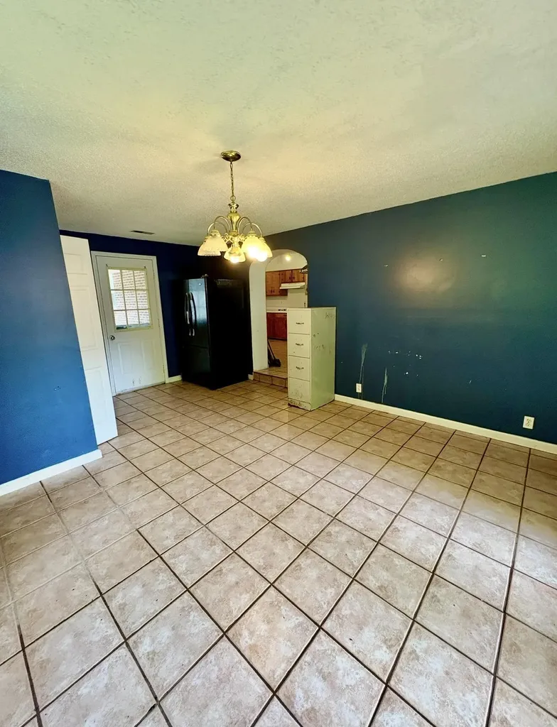 243 Nosben Fork Belfry KY 41514