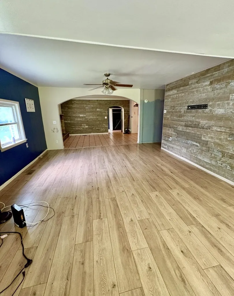 243 Nosben Fork Belfry KY 41514