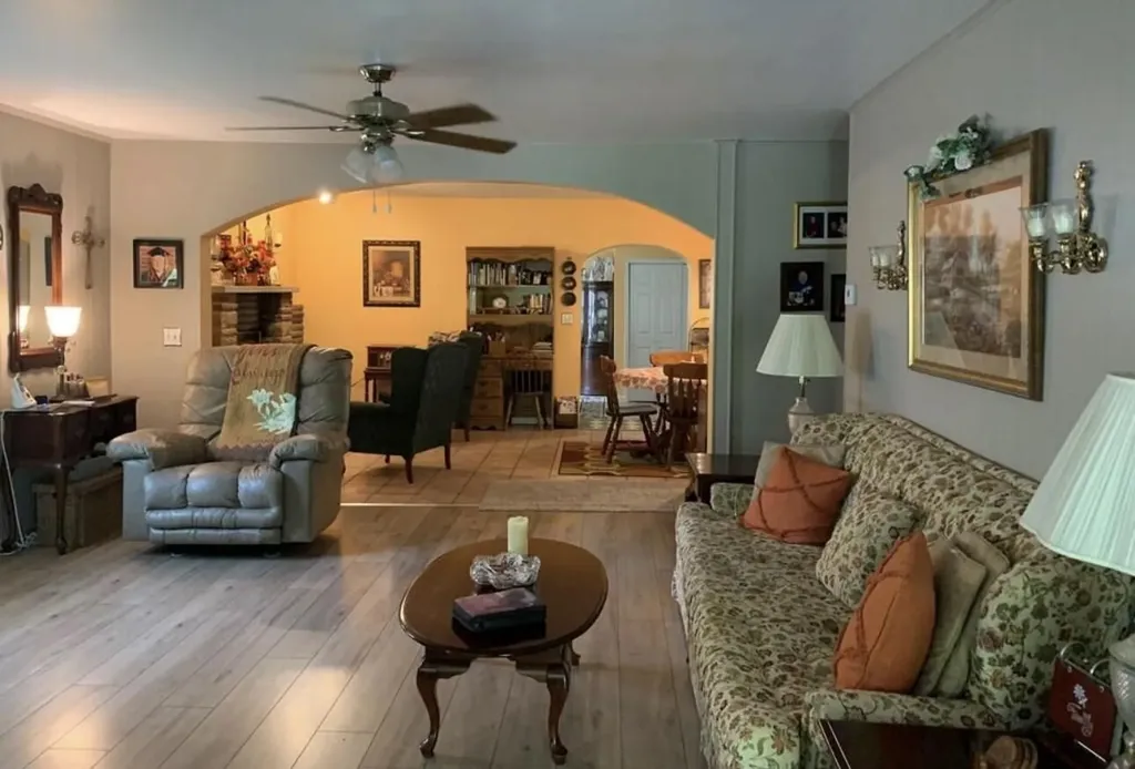 243 Nosben Fork Belfry KY 41514
