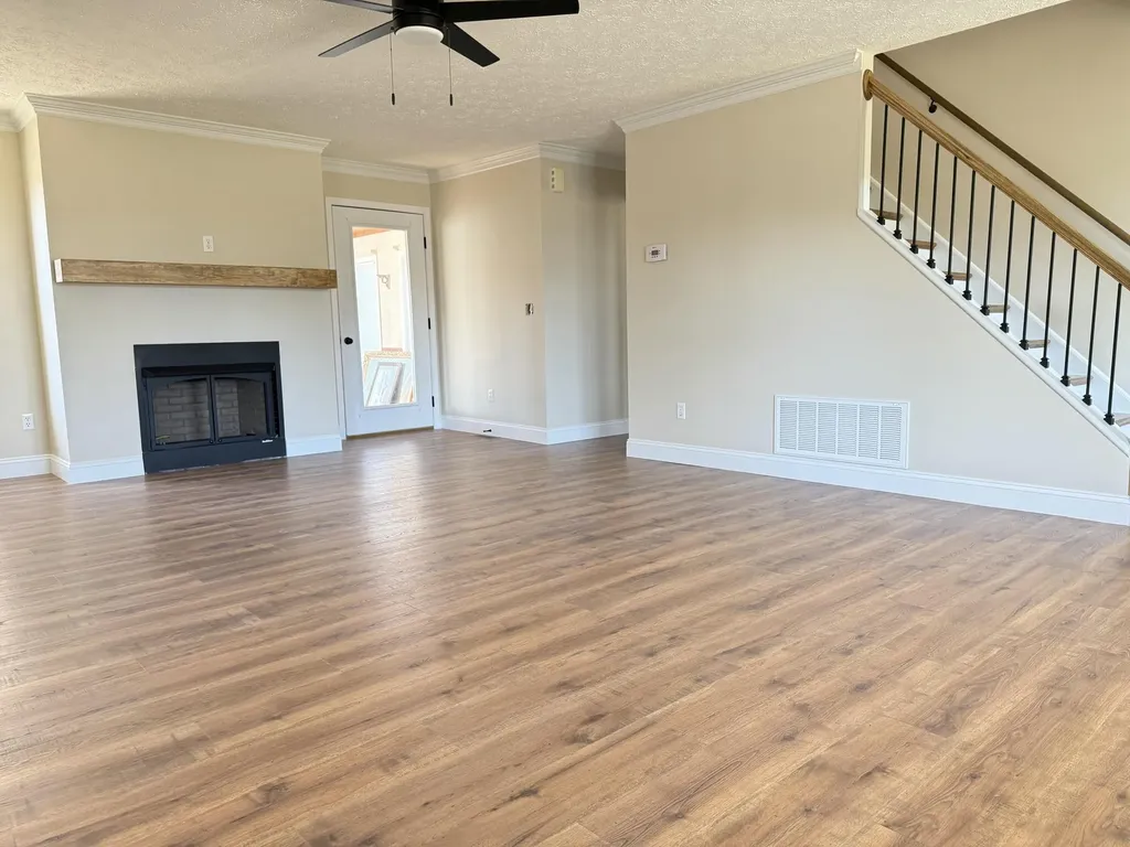 87 Justin Lane Russell Springs KY 42642