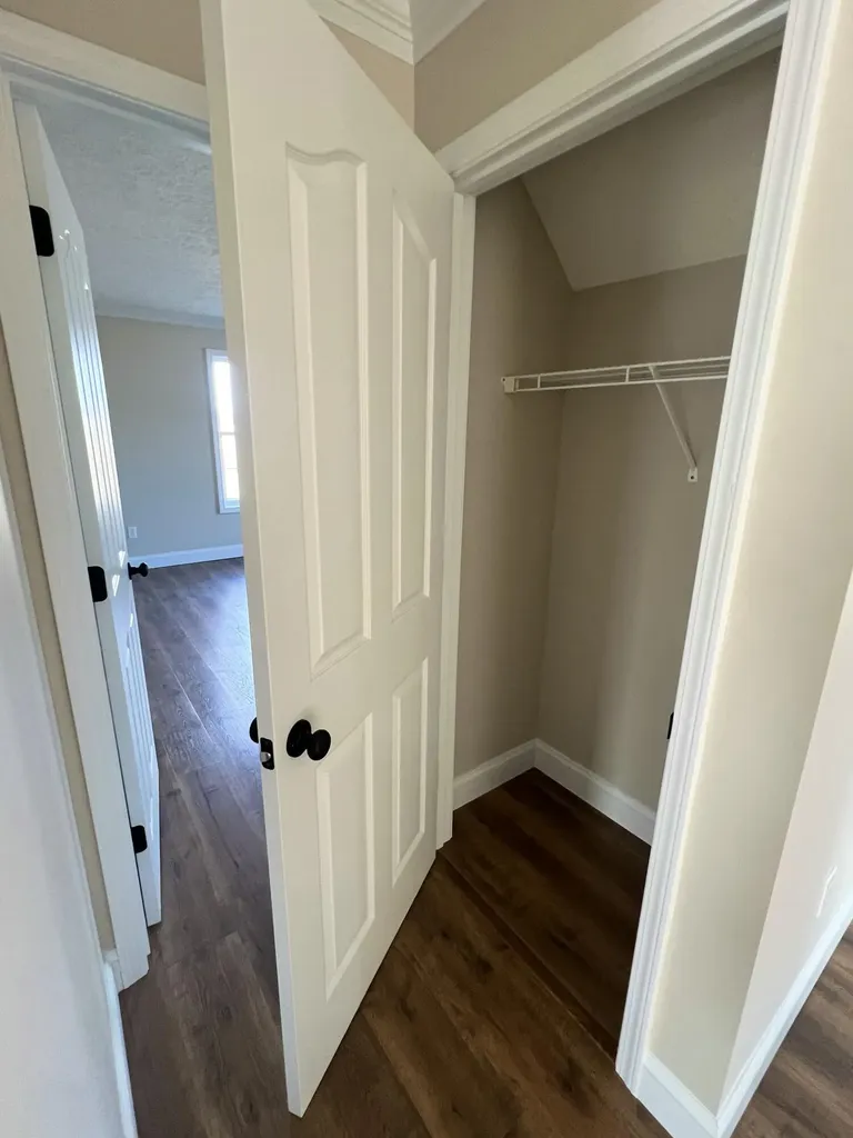 87 Justin Lane Russell Springs KY 42642