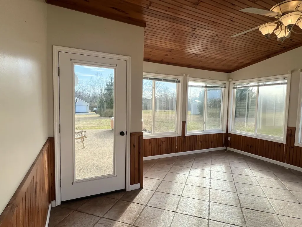 87 Justin Lane Russell Springs KY 42642