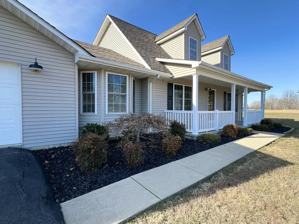 87 Justin Lane Russell Springs KY 42642