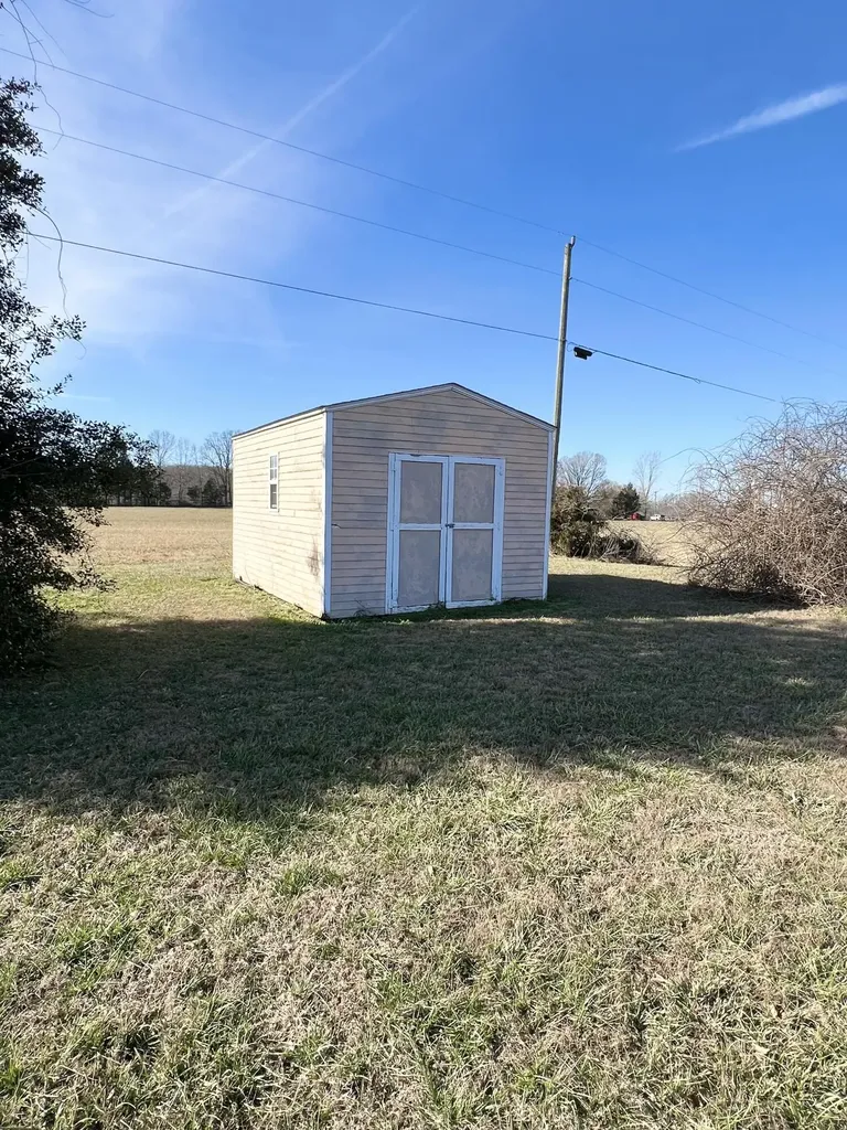 87 Justin Lane Russell Springs KY 42642