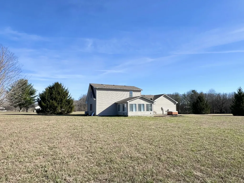 87 Justin Lane Russell Springs KY 42642
