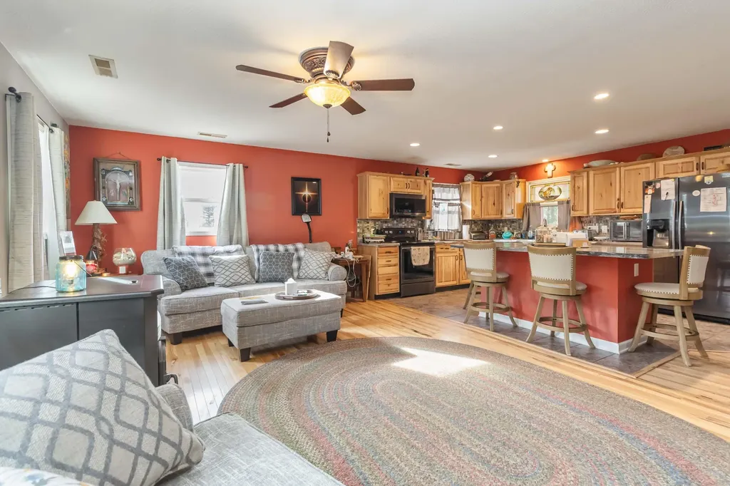 3280 Highway 635 Science Hill KY 42553