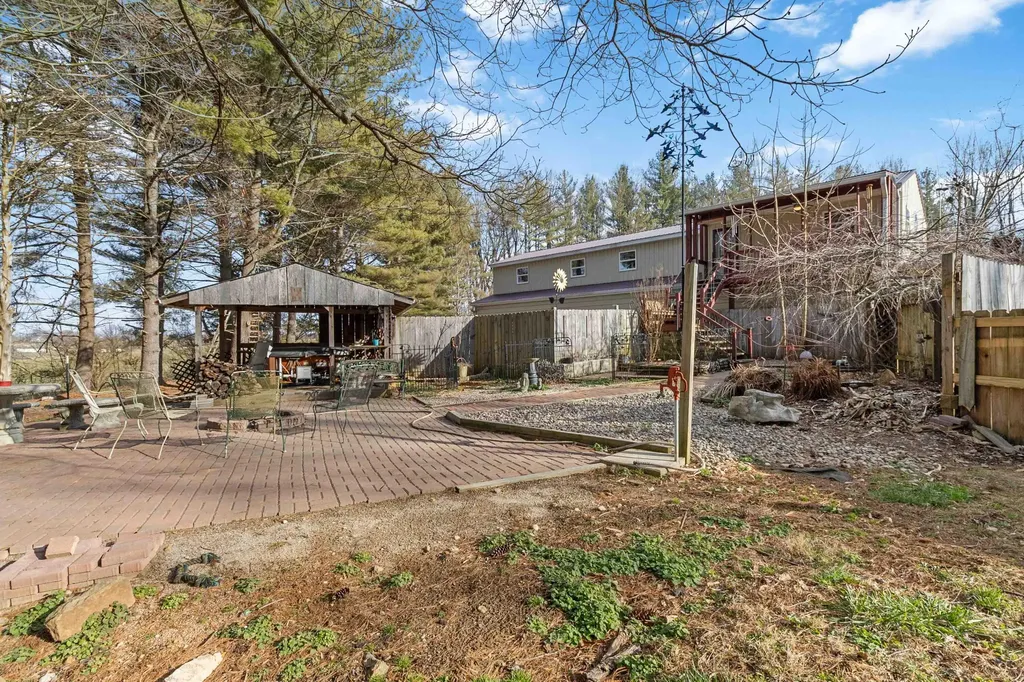 3280 Highway 635 Science Hill KY 42553