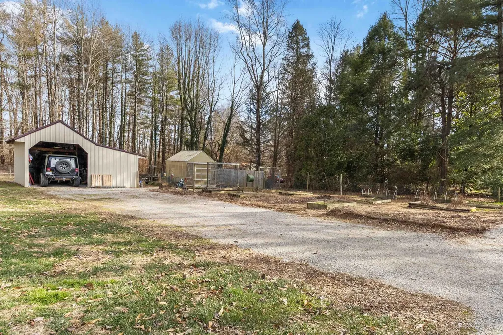 3280 Highway 635 Science Hill KY 42553