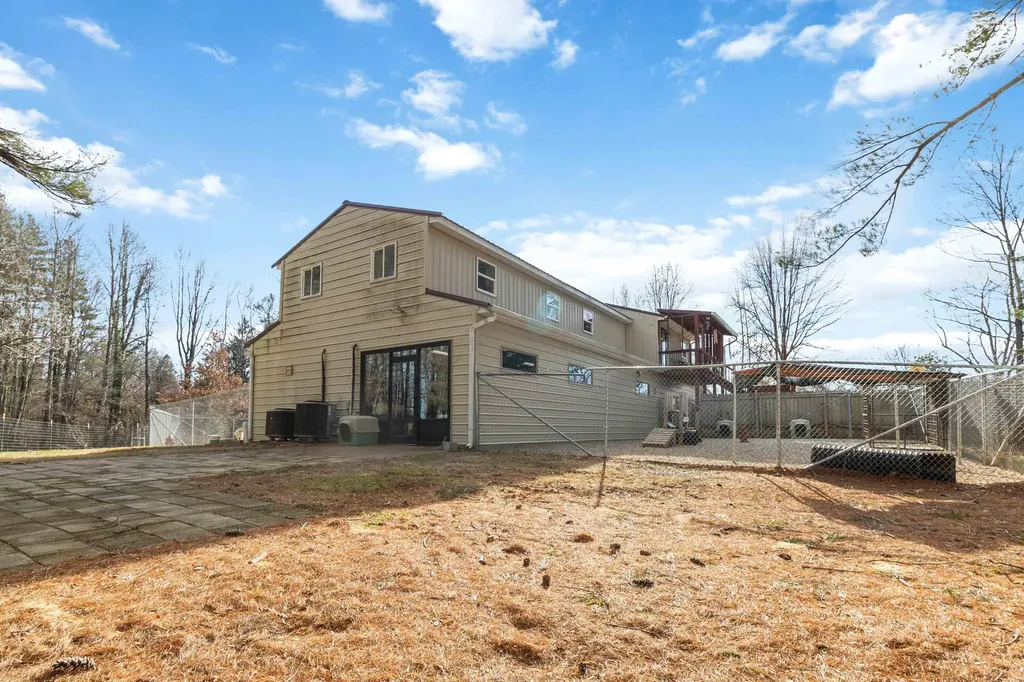3280 Highway 635 Science Hill KY 42553
