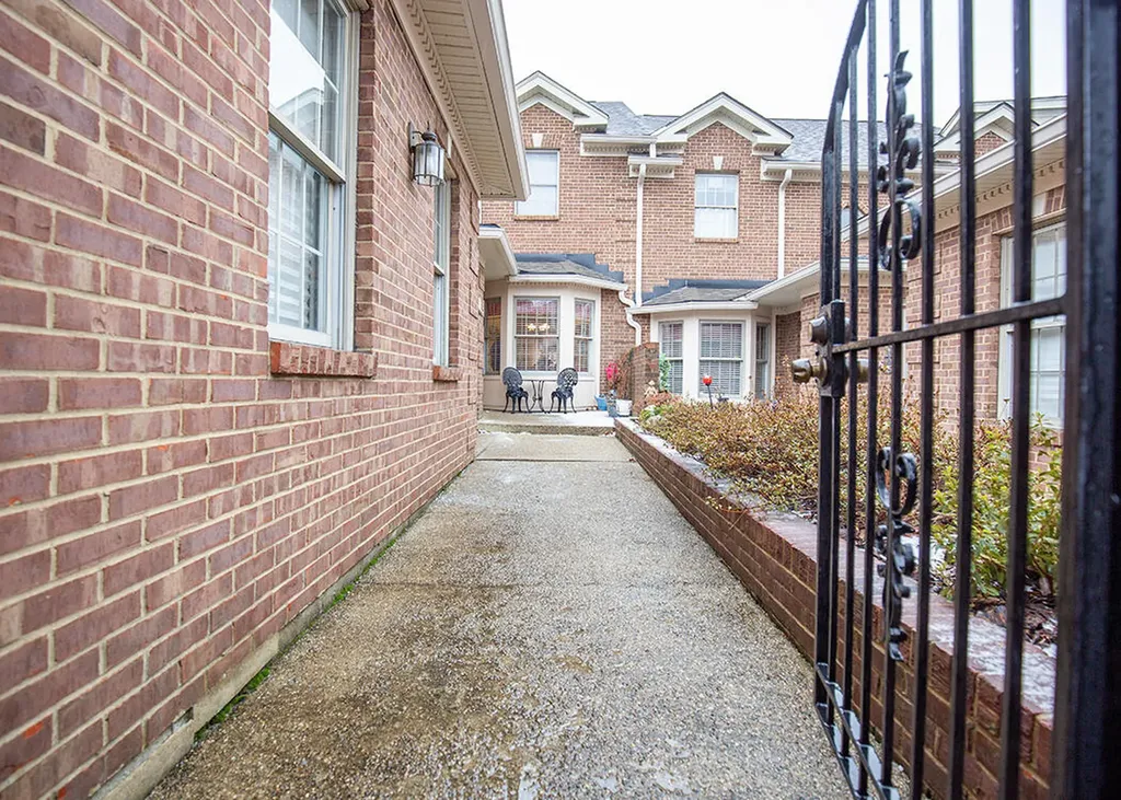 2208 Stone Garden Lane Lexington KY 40513