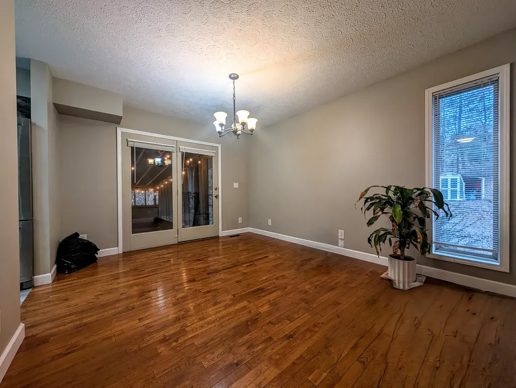 71 Renee Street Corbin KY 40701