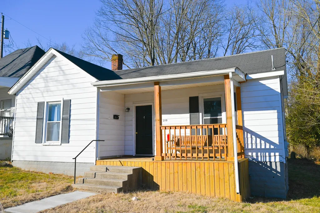 319 Lilleston Avenue Paris KY 40361
