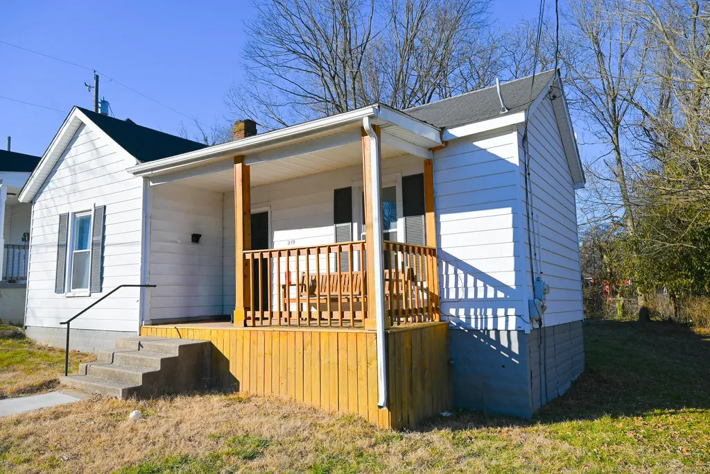 319 Lilleston Avenue Paris KY 40361
