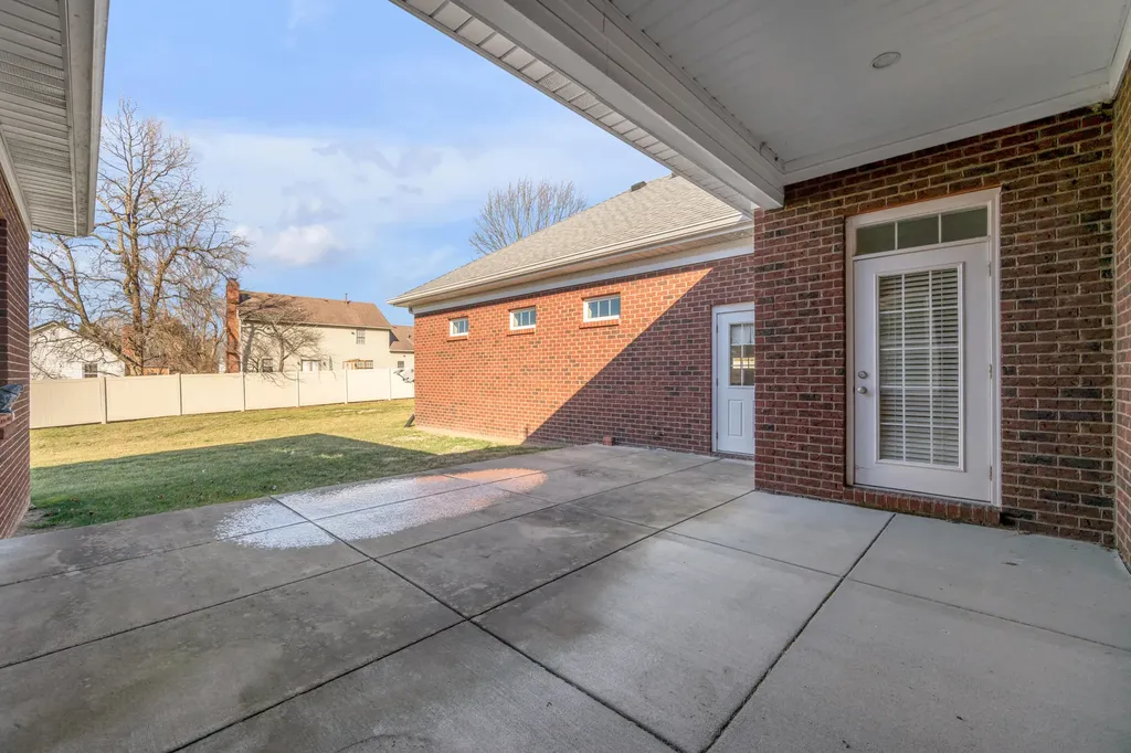 326 Foxtail Road Versailles KY 40383