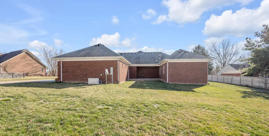 326 Foxtail Road Versailles KY 40383