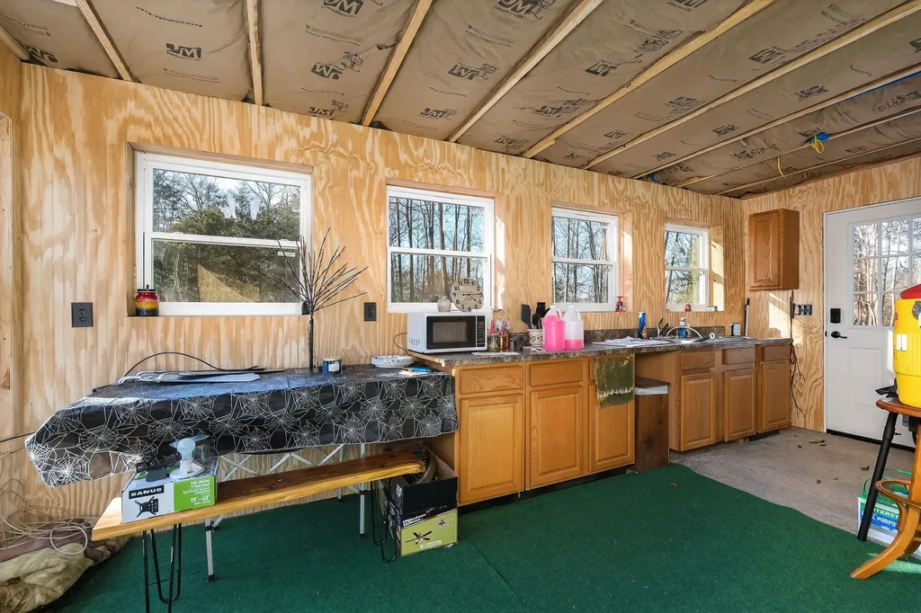 855 Ky-35 Sparta KY 41086
