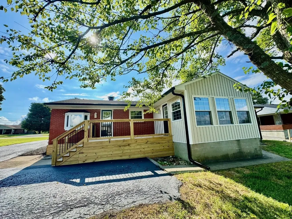 879 Lebanon Road Springfield KY 40069