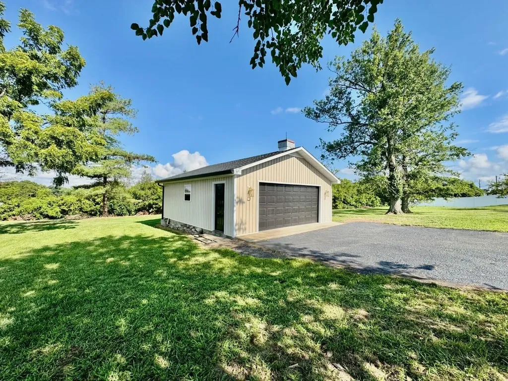 879 Lebanon Road Springfield KY 40069