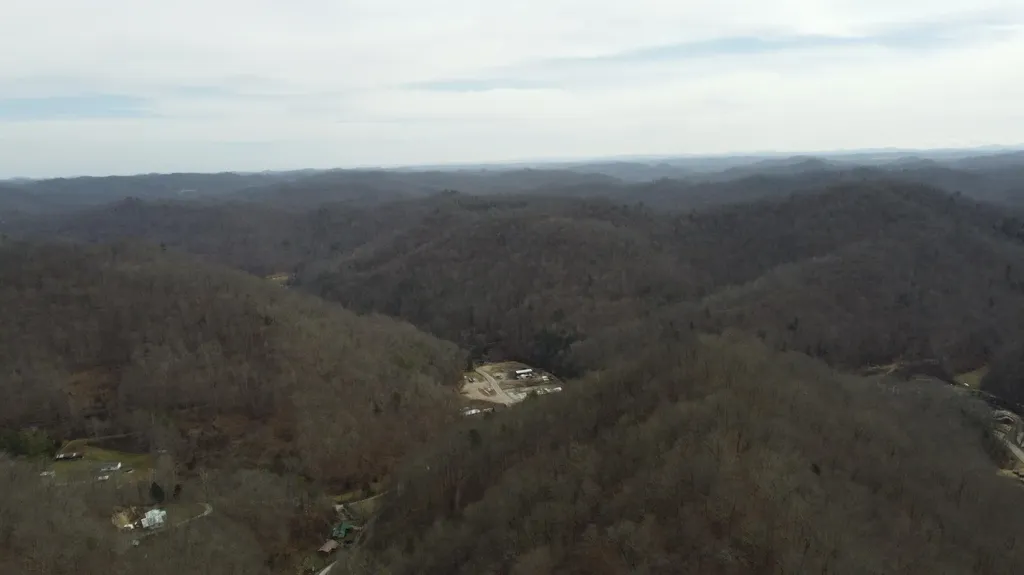 271 Blue Bird Lane Hyden KY 41749