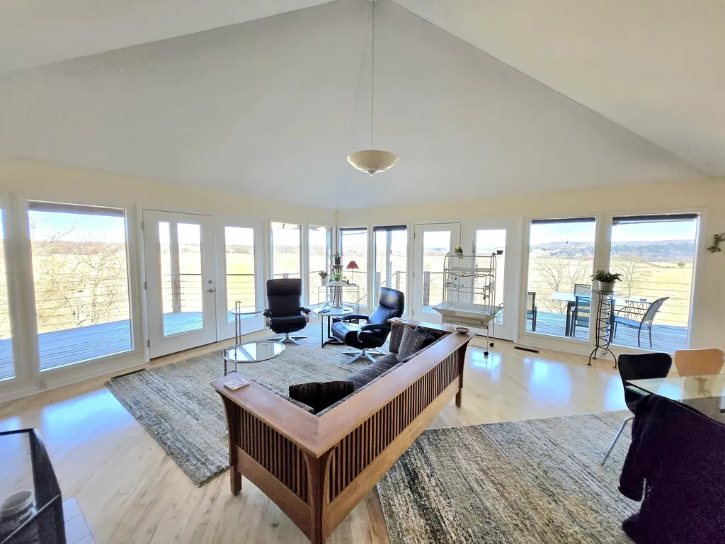 1028 Pin Oak Drive Frankfort KY 40601