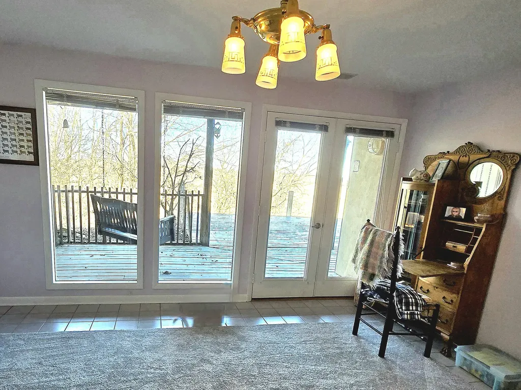 1028 Pin Oak Drive Frankfort KY 40601