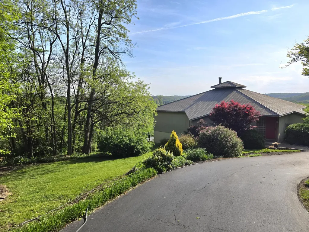 1028 Pin Oak Drive Frankfort KY 40601