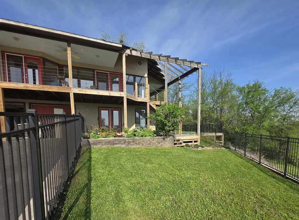 1028 Pin Oak Drive Frankfort KY 40601