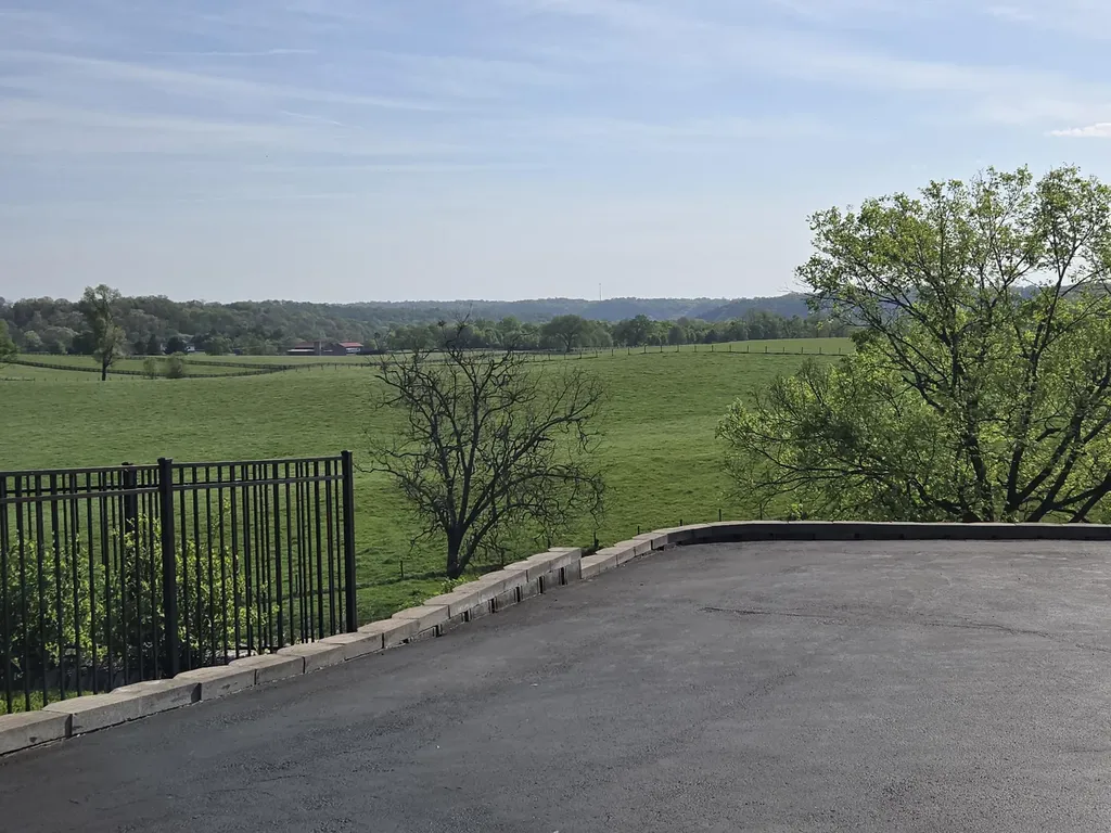 1028 Pin Oak Drive Frankfort KY 40601