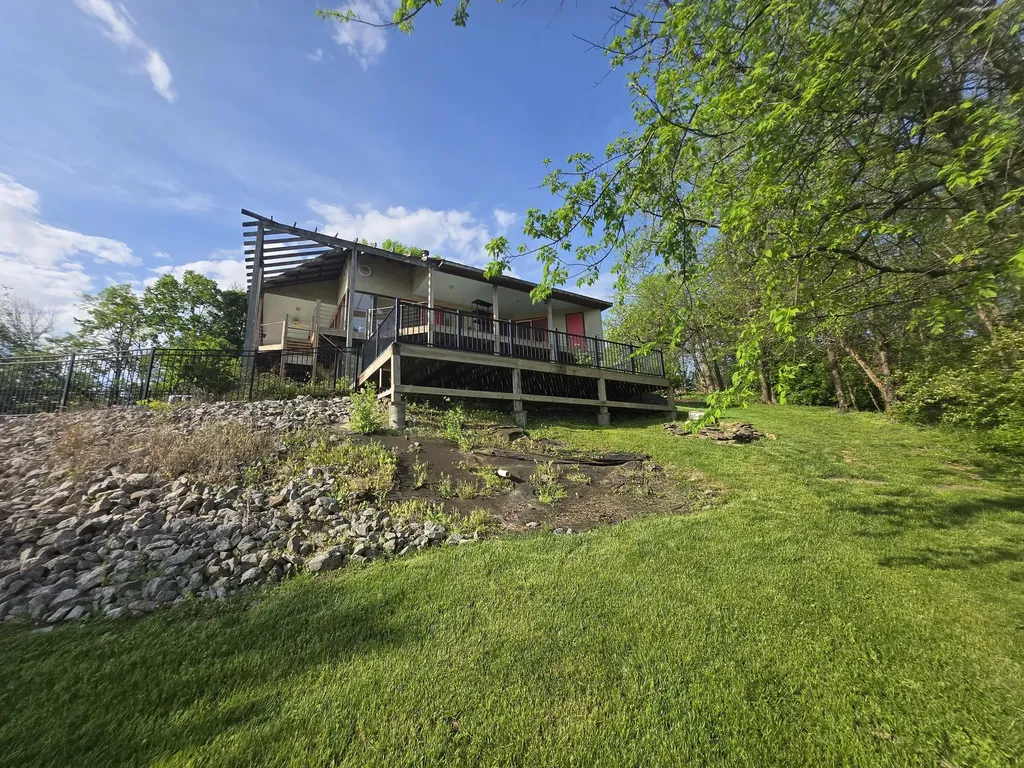 1028 Pin Oak Drive Frankfort KY 40601